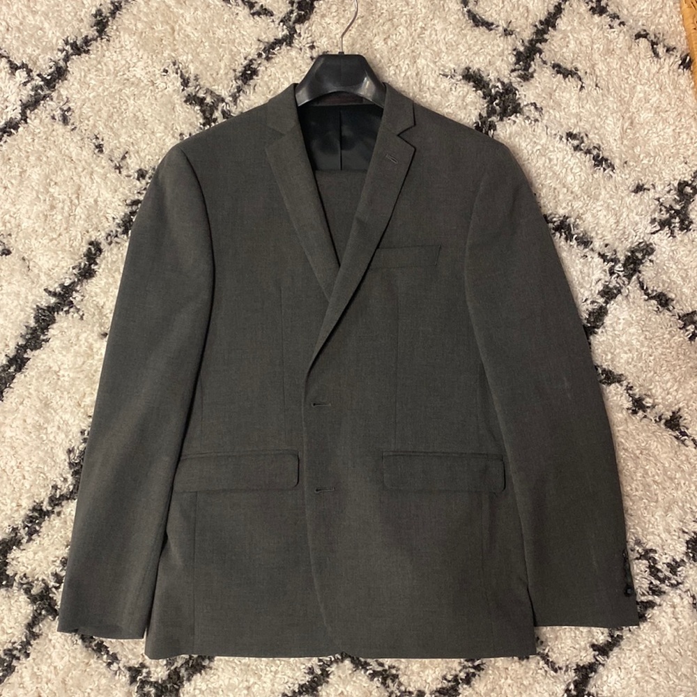 Slim/Modern Fit Stretch Grey Suit Jacket & Pants 42R